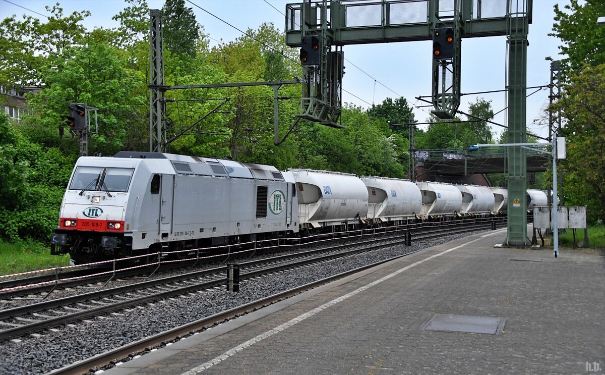 ITL 285 108-7 fuhr mit einen ganzzug durch hh-harburg,10.05.22