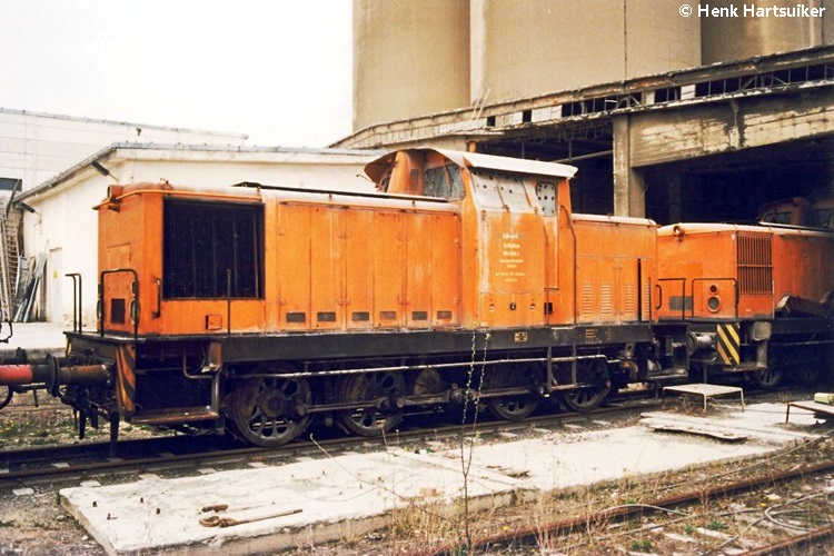 Kali Roßleben WL 4  (LEW 12245) am 25.04.1997 im Zementwerk Karsdorf. (Foto: Henk Hartsuiker)