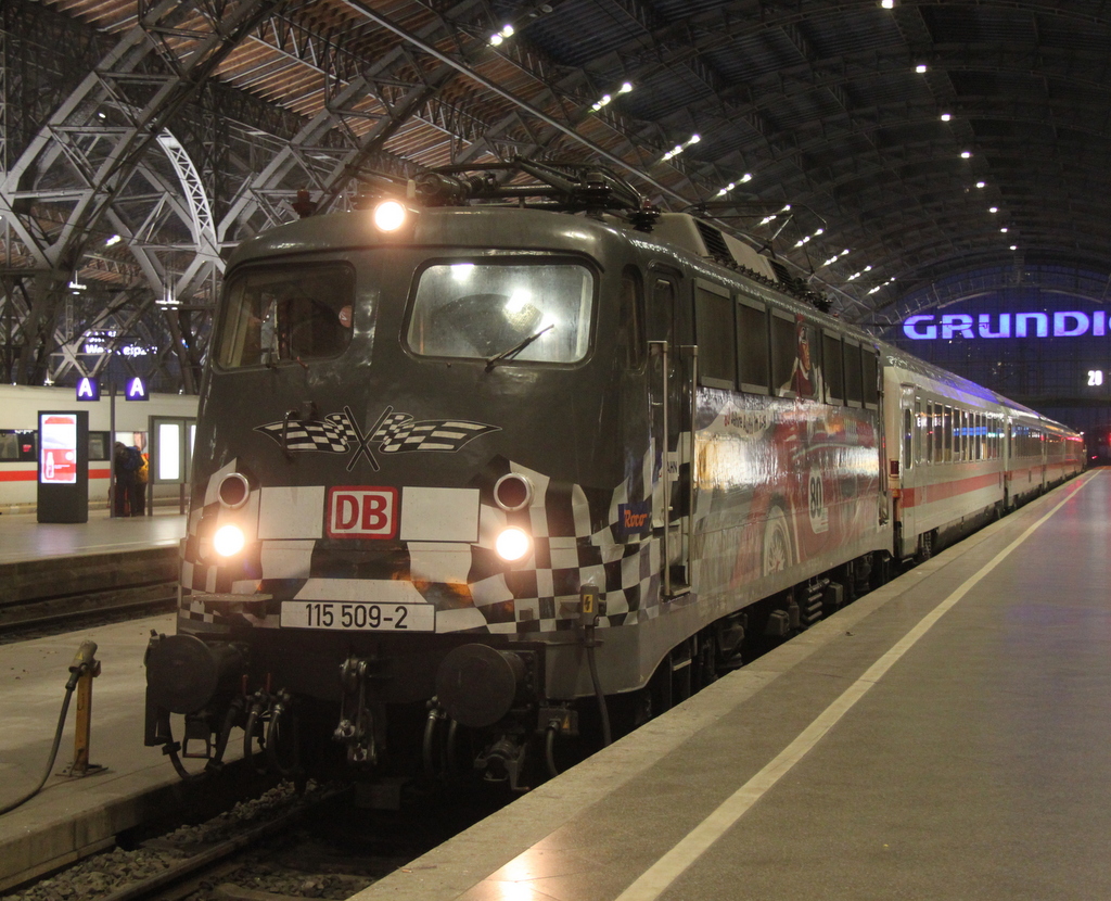 Kaum aus Rostock angekommen stand schon 115 509-2 in der Halle und hat in aller Ruhe auf dem Fotografen gewartet.07.03.2014