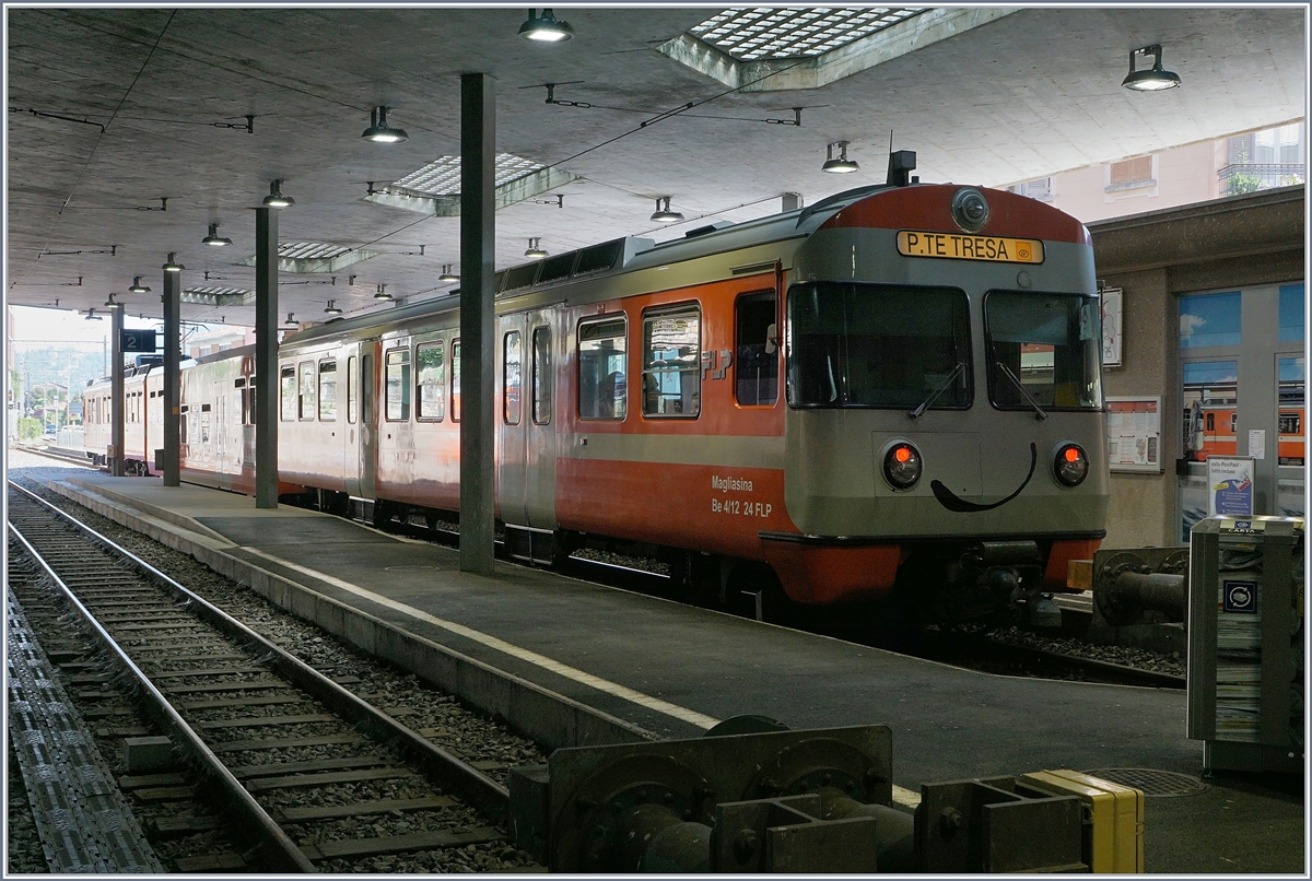 Keine Schönes Bild, aber die einzige Möglichkeit, den Bahnhof Pont Tresa von innen zu zeigen. 

29. Sept. 2018 