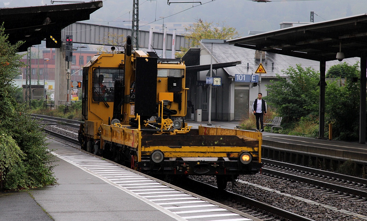Kleiner gelber KLV Flitzer im Bhf Bingen am Rhein. 15.09.2021