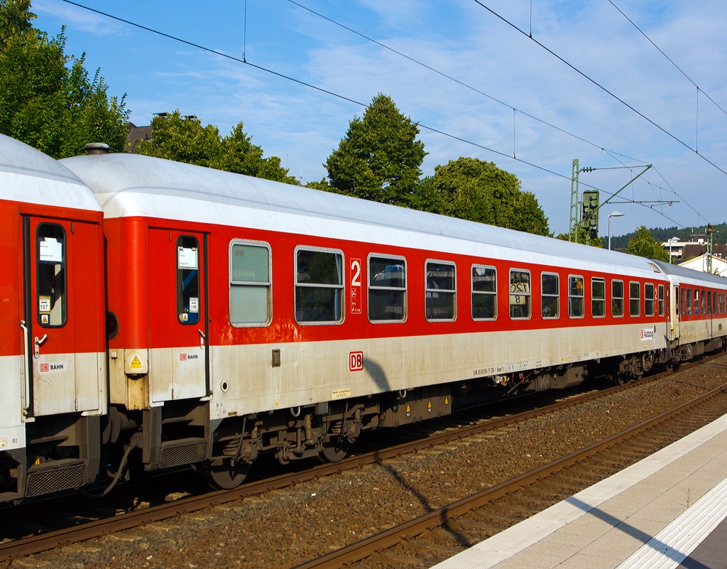 Klimatisierter 2. Klasse Liegewagen Bvcmz 248.1 der DB (D-DB 61 80 50-71 109-1) hier am 23.08.2013 im DB Autozug AZ 1356 bei der Durchfahrt im Bahnhof Kirchen/Sieg.

Technische Daten:
Lnge ber Puffer: 26.400 mm 
Wagenkastenlnge: 26.100 mm 
Wagenkastenbreite: 2.825 mm 
Hhe ber Schienenoberkante: 4.050 mm 
Drehzapfenabstand: 19.000 mm 
Achsstand: 21.500 mm 
Achsstand im Drehgestell: 2.500 mm 
Hchstgeschwindigkeit: 160 km/h 
Baujahr: 1996 
Hersteller: PFA Weiden 
Umgebaut aus Gattung: Bcom 243