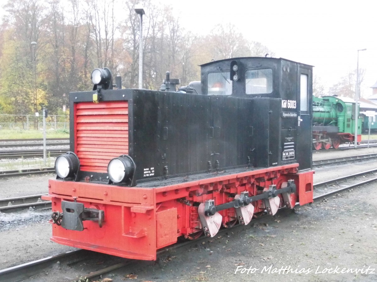 Kf 6003 im Betriebswerk Putbus am 7.11.15