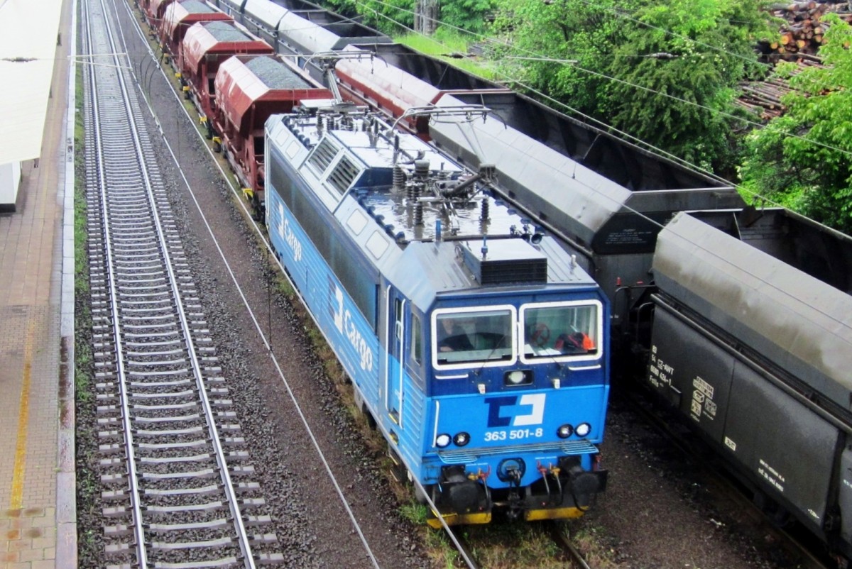 Kohlezug in verregneten Hranice nad MOrava mit CD 363 501 am 4 JUni 2013.