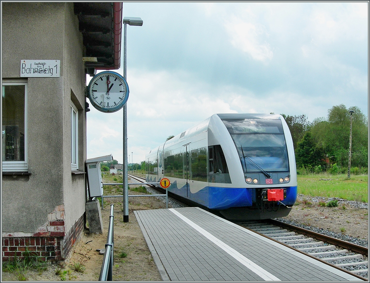 Kontrastreiche Nebenbahnromantik in Barth. 
19. Mai 2006