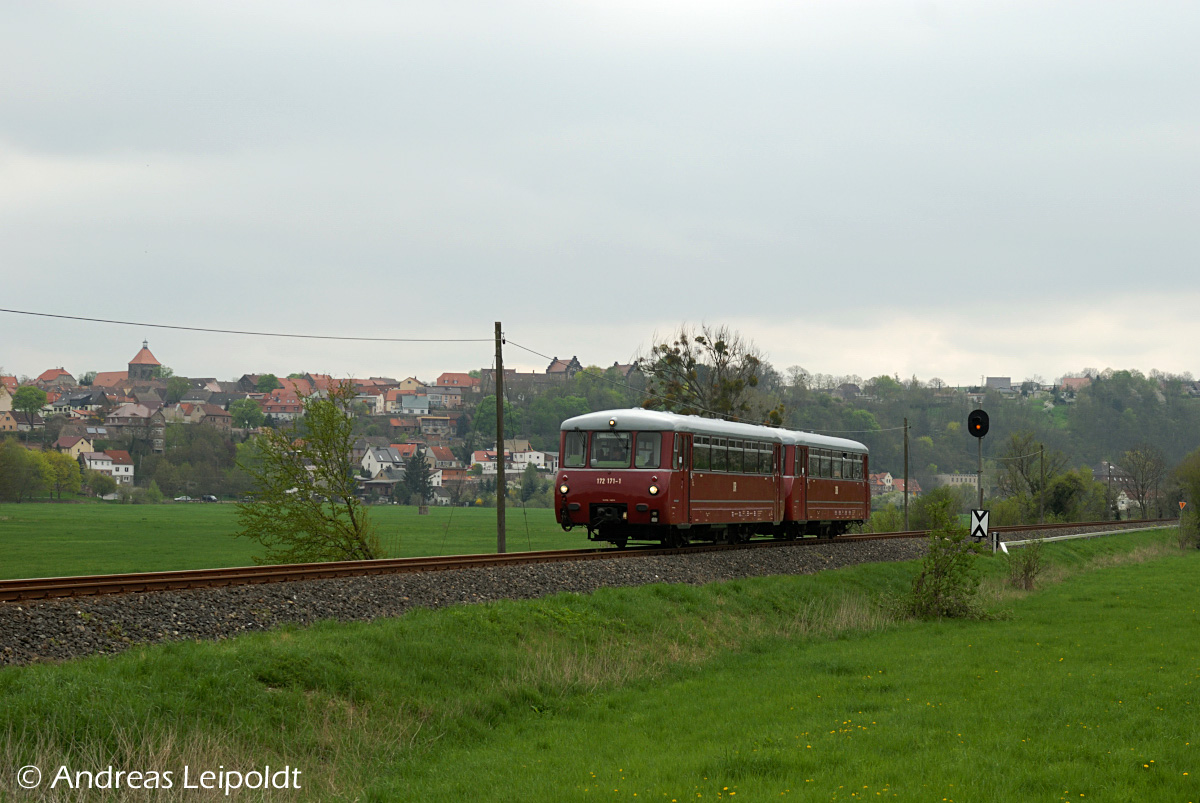 KSR 172 171-1 + 172 132-3 als Fotosonderfahrt DLr 25049 von Nebra nach Karsdorf, am 01.05.2013 bei Zingst. (Foto: Andreas Leipoldt)