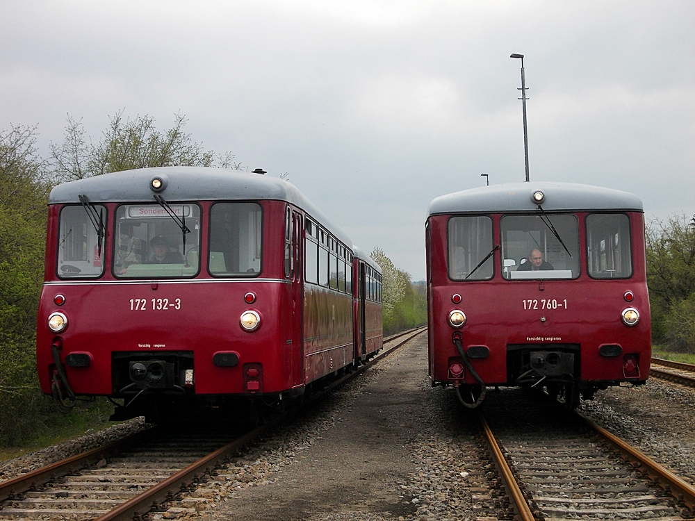 KSR 772 132-3 + 772 171-1 + 172 760-1 als DPE 25045 aus Chemnitz Hbf am 01.05.2013 im ehemaligen Bahnhof Karsdorf. F�r die weitere Fotofahrt nach Nebra, wurde 172 760-1 aus dem Zugverband genommen und in Karsdorf gelassen. (Foto: Gerd Schmidt)