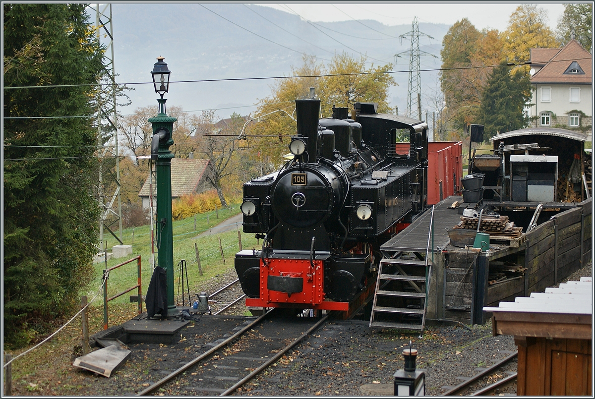 La DER 2021 du Blonay-Chamby - Die G 2x 2/2 N° 105, nun wird in Chaulin für die Nachmittags Dampfzüge vorbereitet. 

30. Oktober 2021