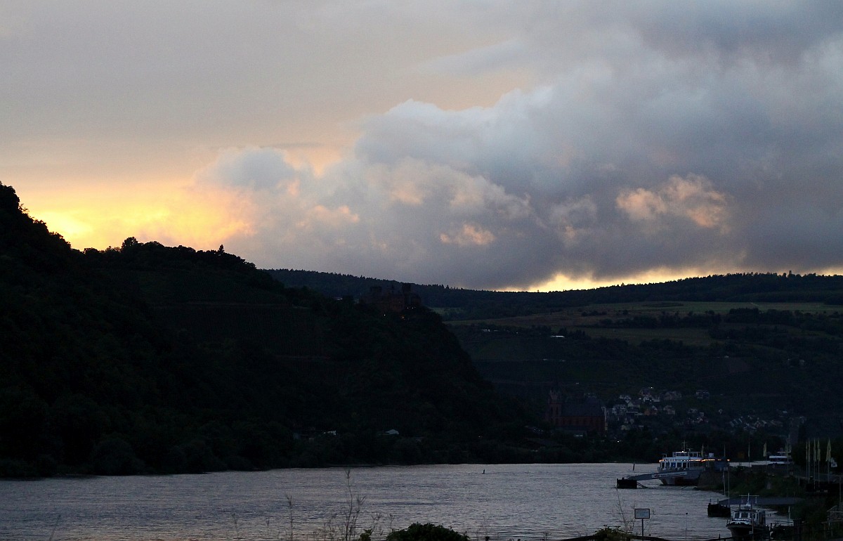 Langsam verschwindet die Sonne....Oberwesel 14.09.2013