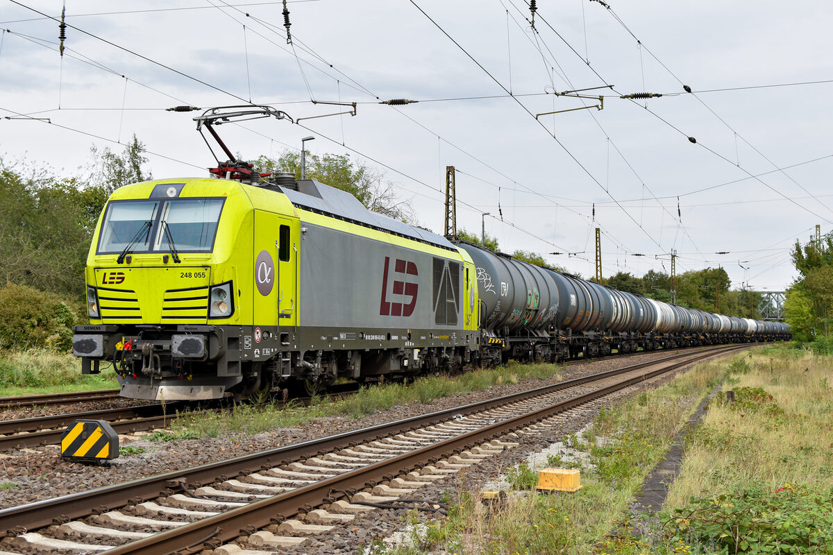 LEG 248 055 mit Kesselwagen Richtung Bad Kösen, am 25.09.2024 in Naumburg (S) Hbf. (Foto: Maik Köhler)