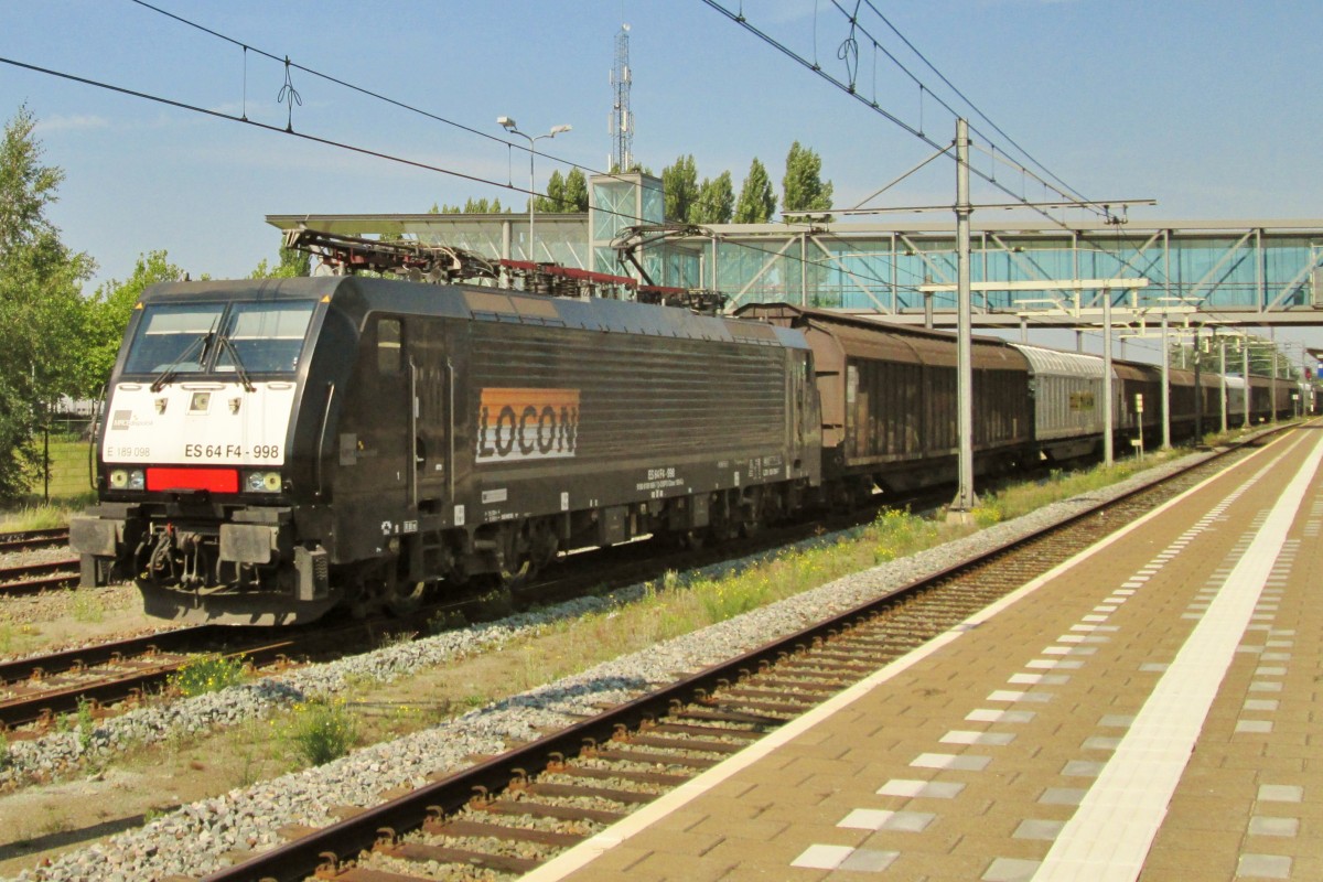 LOCON 189 098 durchfahrt Boxtel am 22 Augustus 2015.