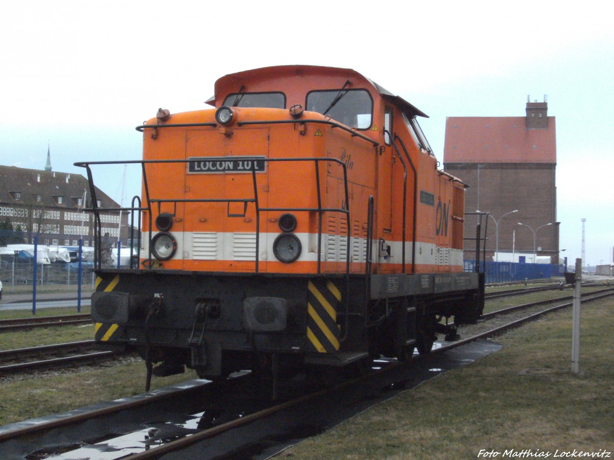 Locon 345 028-5  Rita  steht nach Langer Zeit wieder abgestellt im Stralsunder Stadthafen (Bei der Getreide AG) am 6.1.14