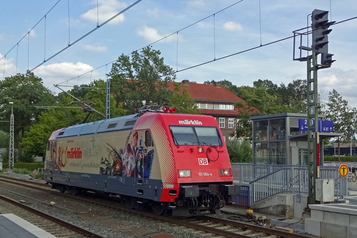 Märklinlok 101 064 lauft am 5 Augustus 2019 um in Bad bentheim.