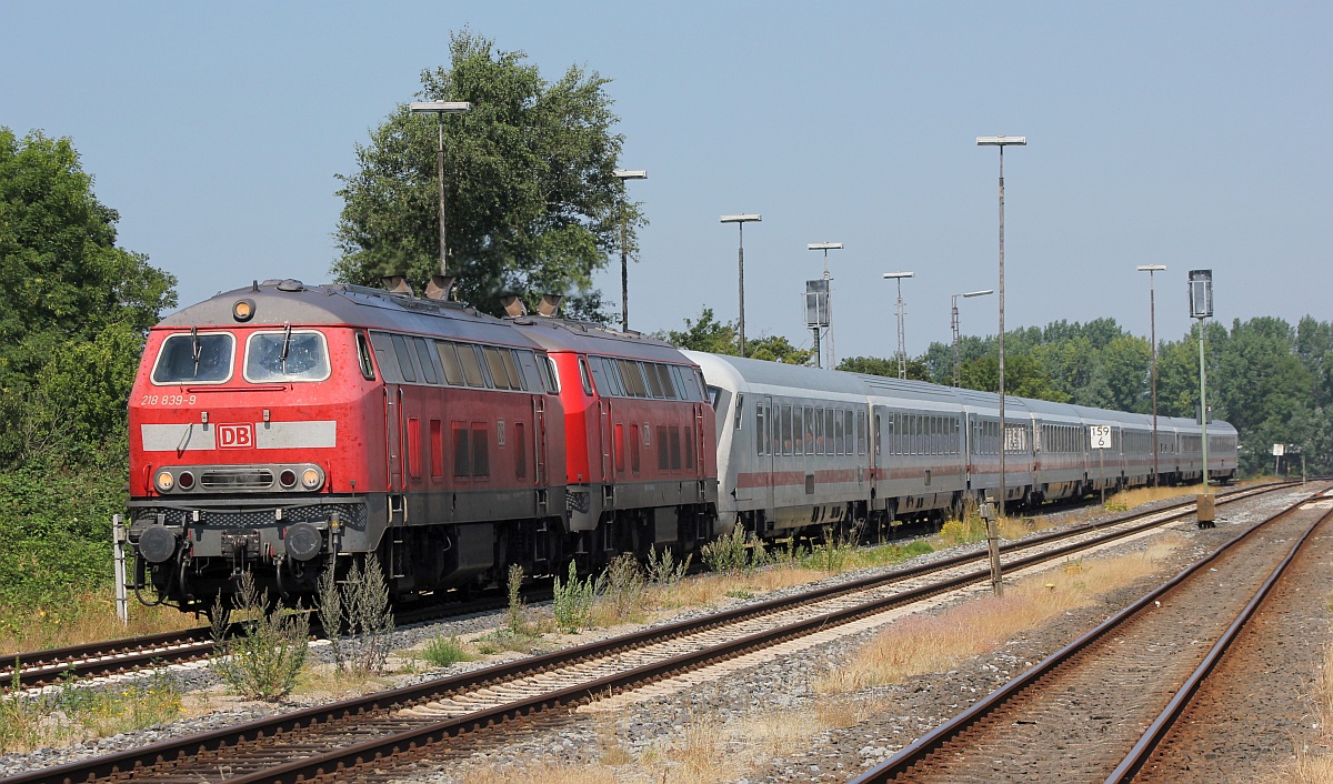 Marschbahn Gastlok 37: DB 218 839-9 ex 218 317-6, REV/HB X/14.05.14, Niebüll 24.07.2018