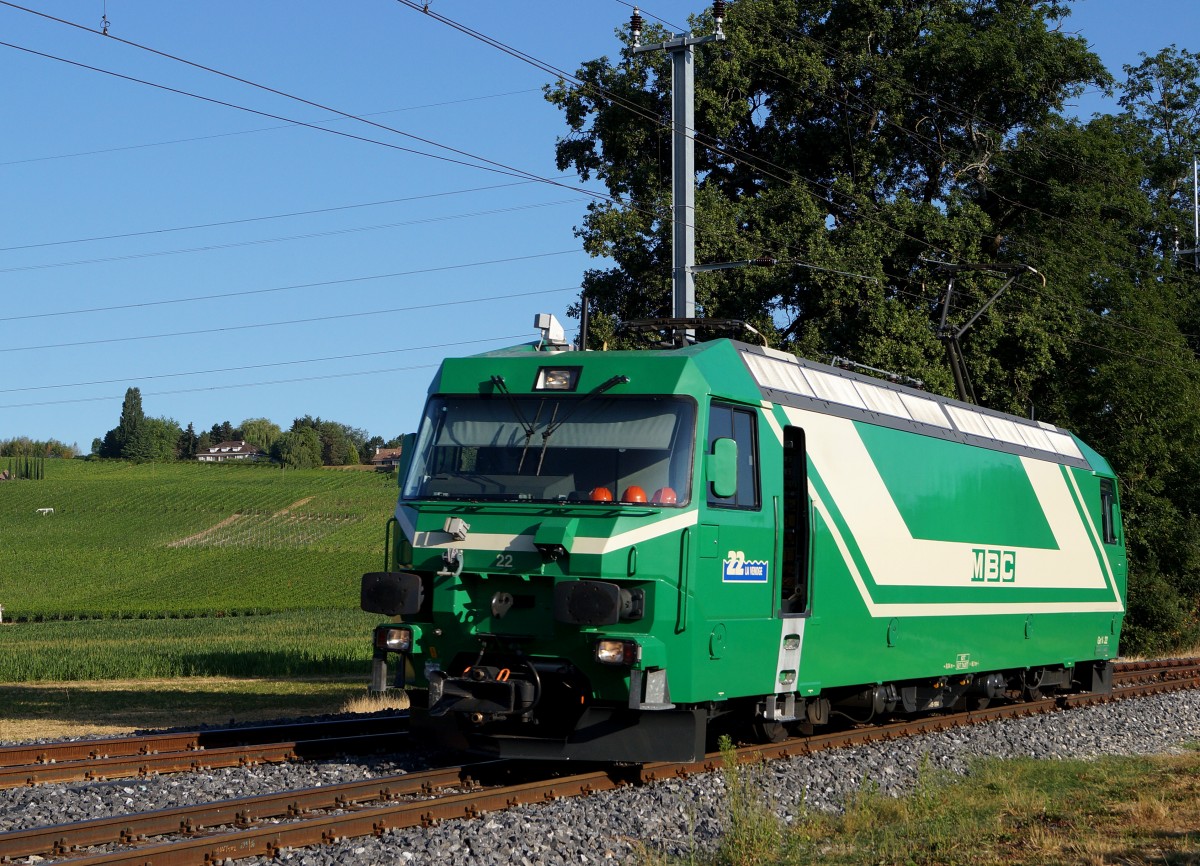 MBC/BAM: Die Ge 4/4 22 als  SOLISTIN  auf der Fahrt nach Morges zwischen Vufflens-le-Chteau und Chigny am 20. Juli 2015.
Foto: Walter Ruetsch.