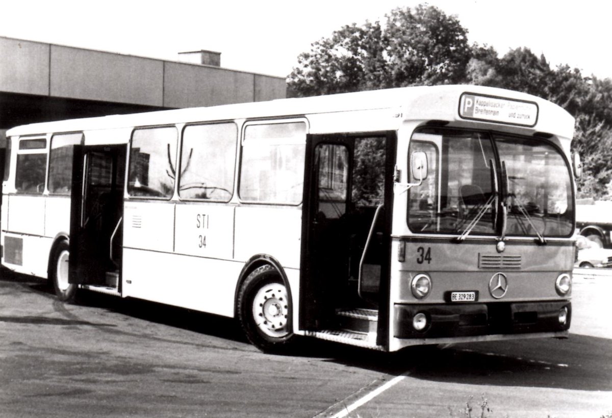 (MD224) - Aus dem Archiv: STI Thun - Nr. 34/BE 329'283 - Mercedes um 1986 in Worblaufen, Garage RBS (Einsatz RBS)