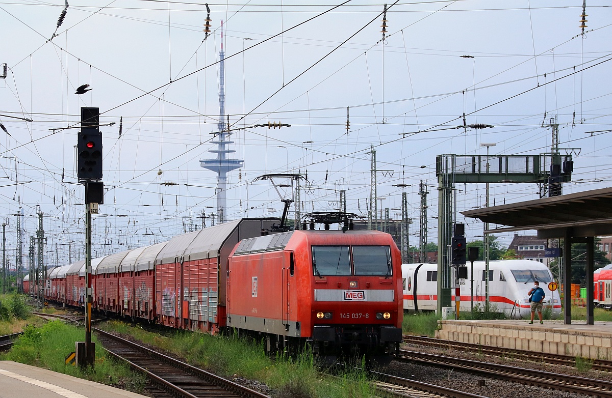 MEG 145 037-8 mit Autotransportzug Einfahrt Bremen Hbf. 10.07.2021