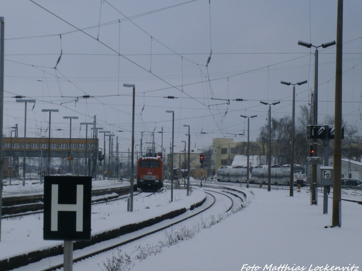 MEG 155er (hinter der 156 XXX) & MEG 156er im Hallenser Hbf am 23.12.14