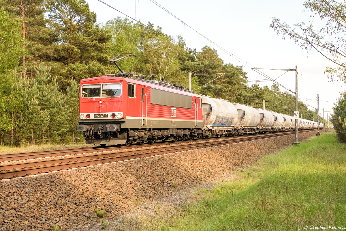 MEG 709 (155 049-0) Mitteldeutsche Eisenbahn GmbH mit einem Kesselzug bei Friesack und fuhr weiter in Richtung Wittenberge. 21.05.2017