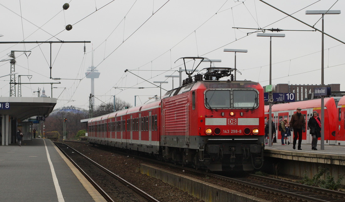 Mein Abschiedsfoto von der S6 und ihren 143ern...143 298 mit S6 in Richtung Essen am 29.11.14 in Köln Deutz