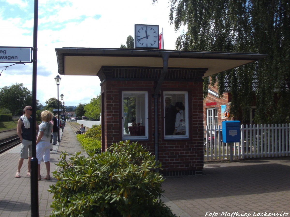 Meldehuschen im Bahnhof Khlungsborn Ost am 13.7.14