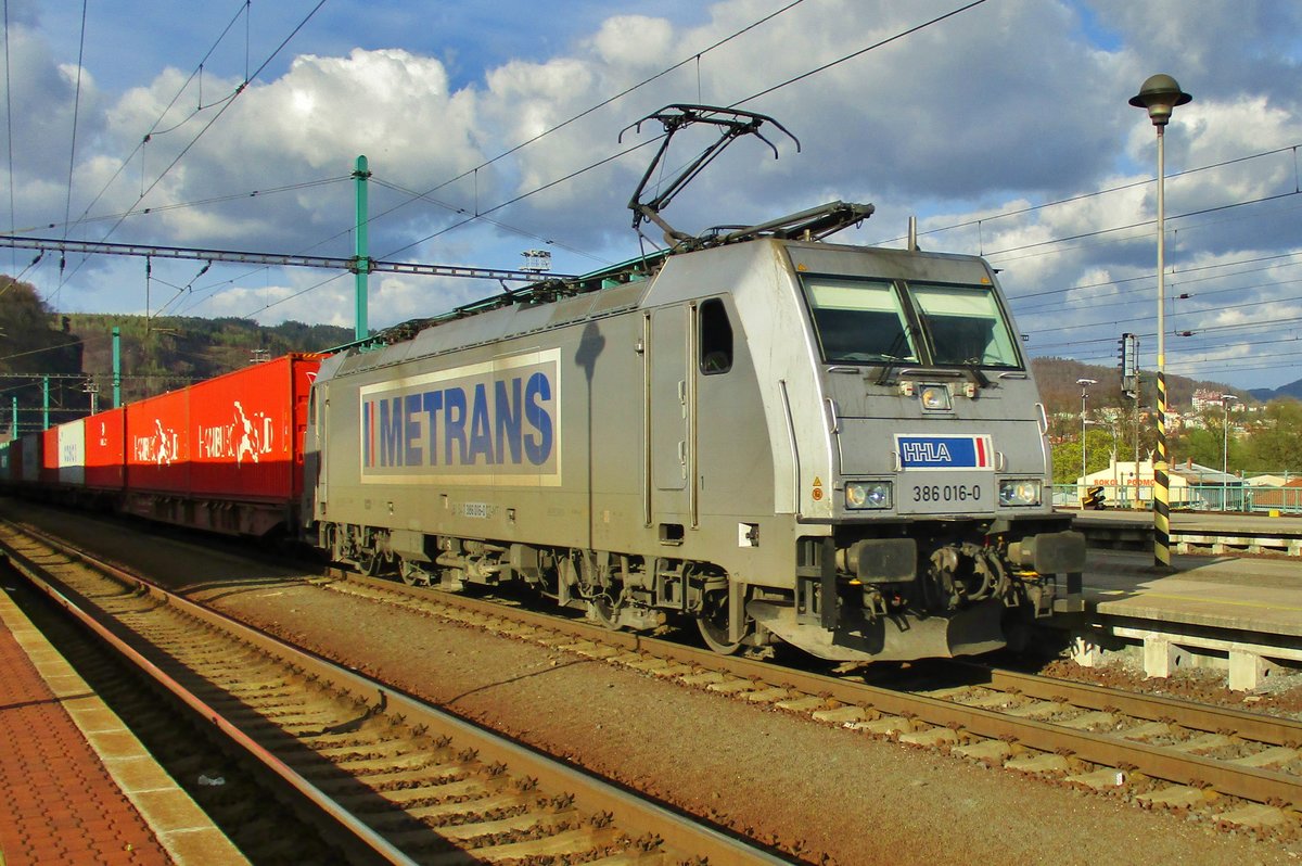 Metrans 386 016 durchfahrt am 6 April 2017 Decin hl.n.