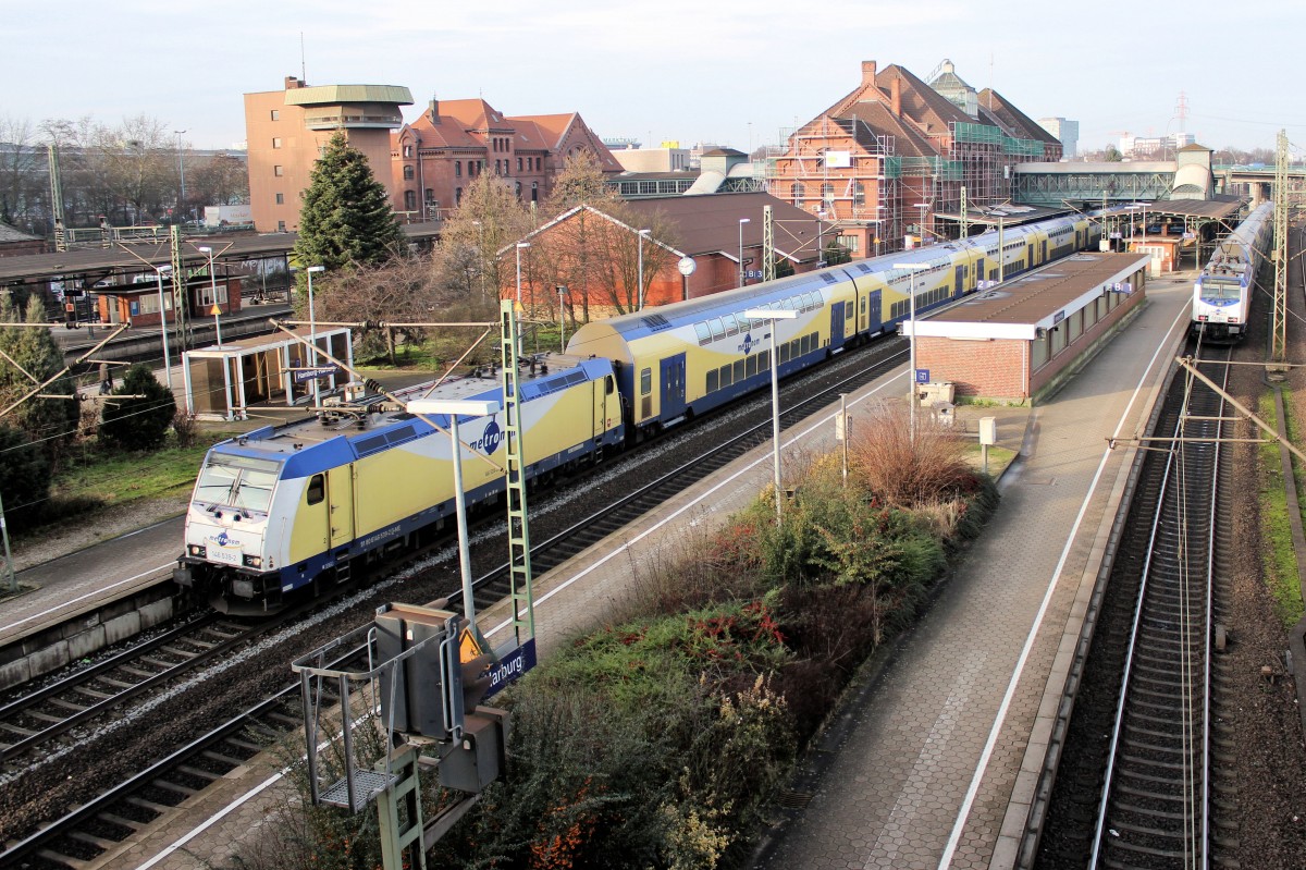 Metronom - 146 539-2 (links) und 146 538-4 am 18.01.2014 im Harburger Bahnhof.