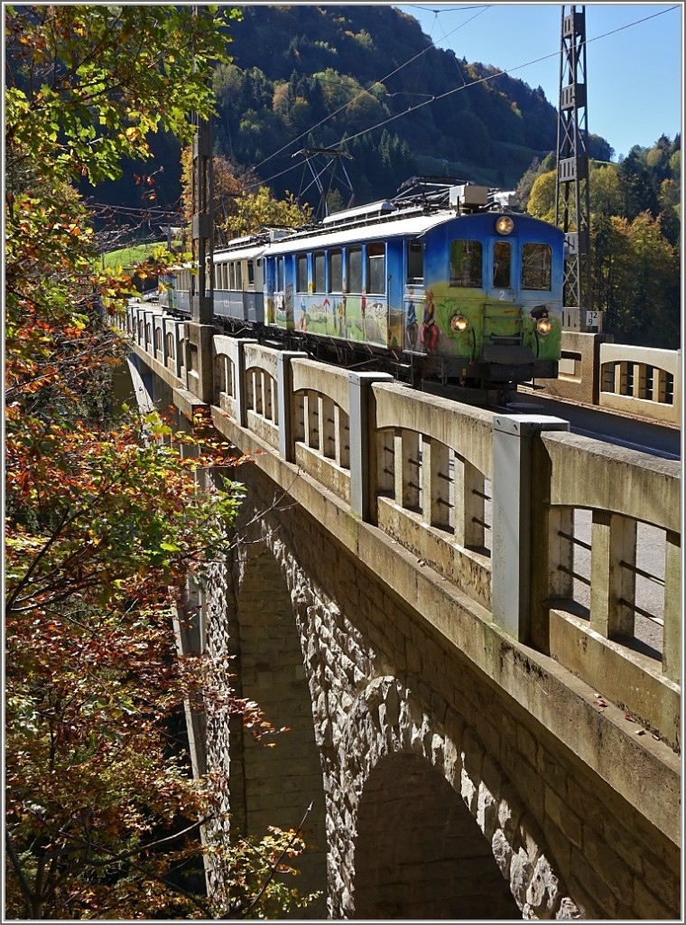 Mit dem ASD BDe 4/4 Nr.2 an der Spitze erreicht der Extrazug bald Le Sépey.
(18.10.2014)