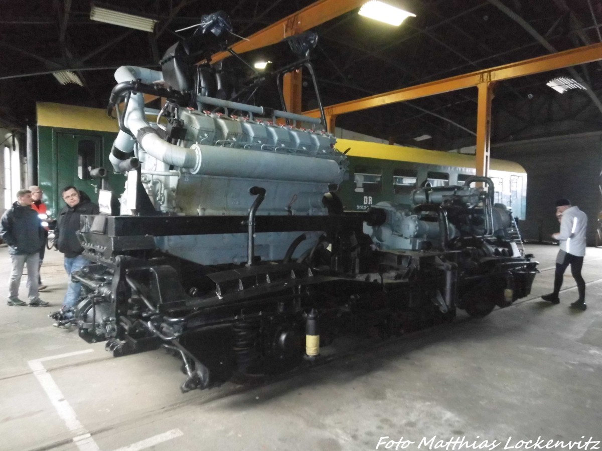 Motor vom VT 18.16 im Eisenbahnmuseum Chemnitz-Hilbersdorf am 12.11.15