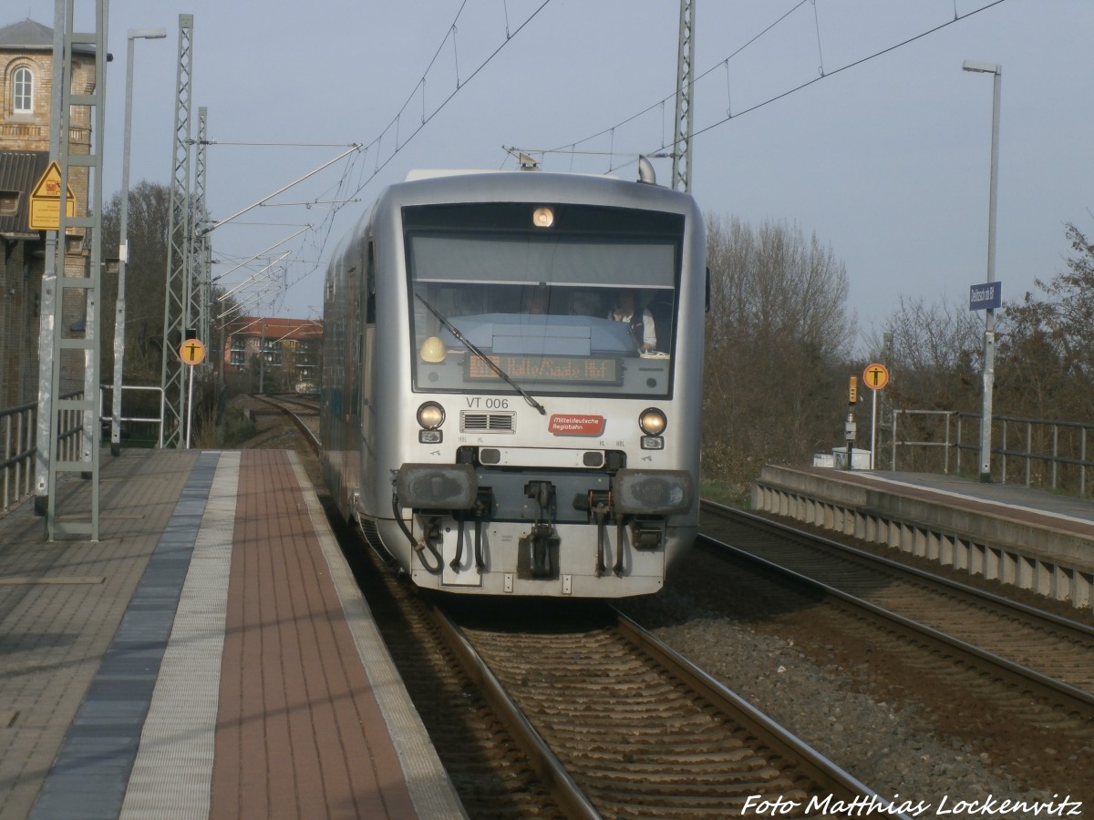 MRB VT 006 mit ziel Halle (Saale) Hbf beim einfahren in den Bahnhof Delitzsch ob Bf am 12.4.15