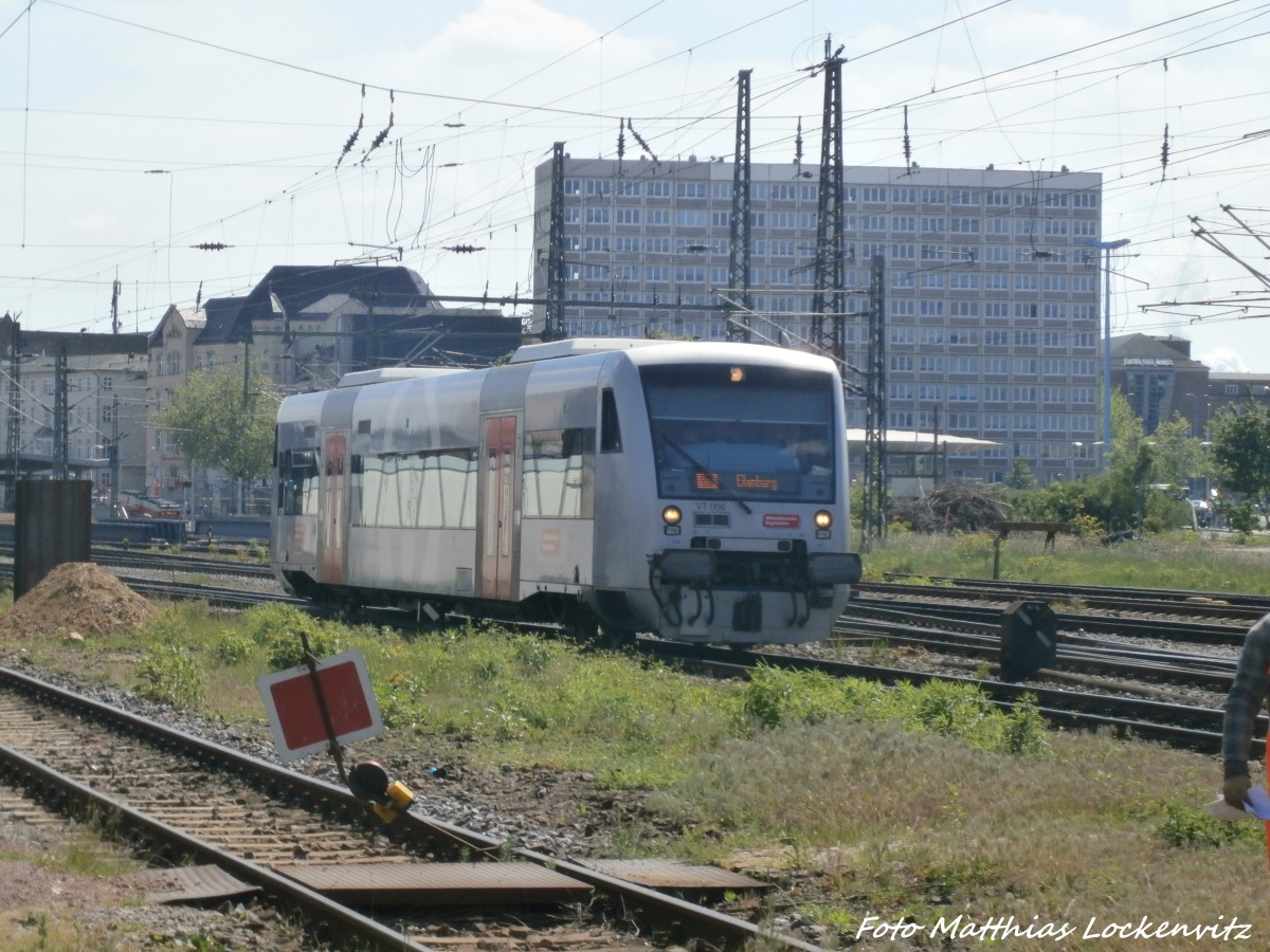 MRB VT 006 unterwegs nach Eilenburg und lsst den Hallenser Hbf hinter sich am 15.5.15