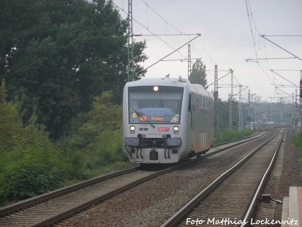 MRB VT 019 beim einfahren in den Bahnhof Delitzsch ob Bf am 7.10.15