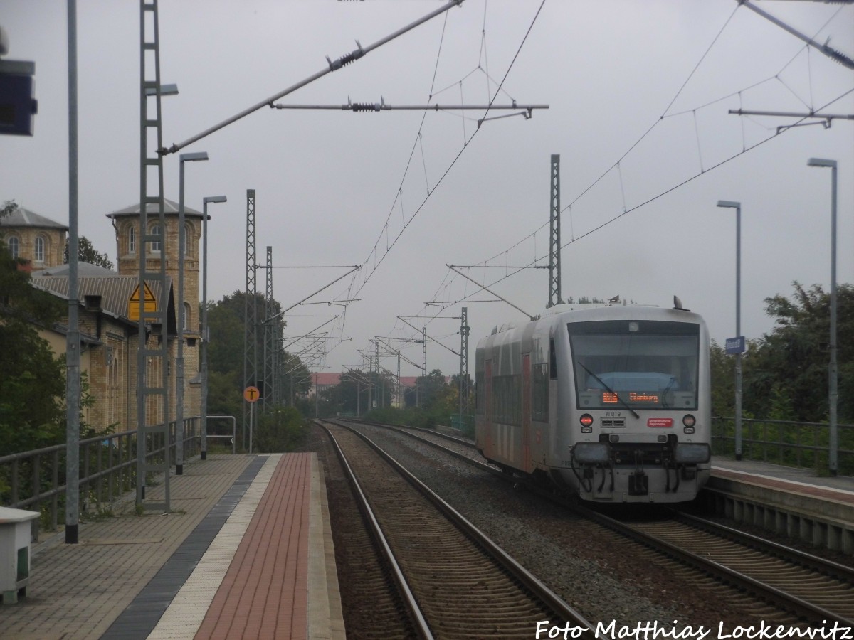 MRB VT 019 beim verlassen des Bahnhofs Delitzsch ob Bf in Richtung Eilenburg am 7.10.15