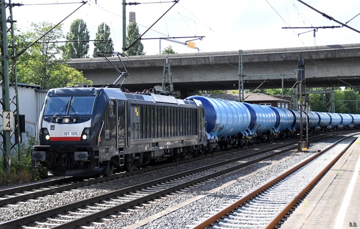 MRCE 187 105 fuhr mit einen tankzug durch hh-harburg,26.07.22