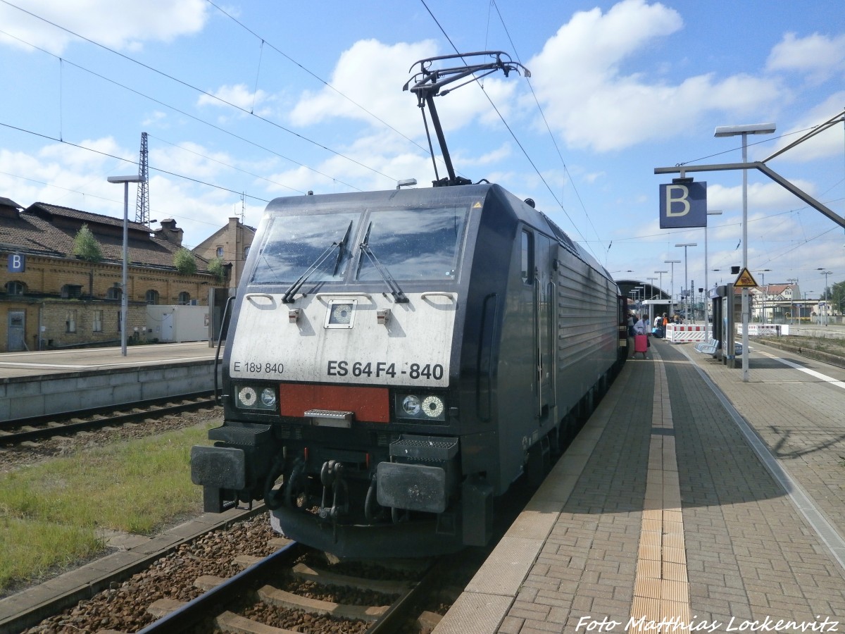 MRCE ES 64 F4 - 840 (189 840) mit dem Sonderzug im Bahnhof Halle (Saale) Hbf am 14.5.15