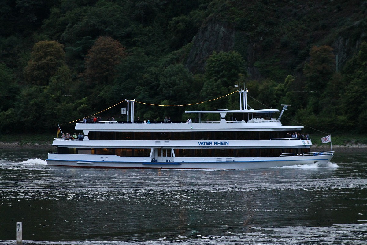 MS Vater Rhein...Kaub 14.09.2013