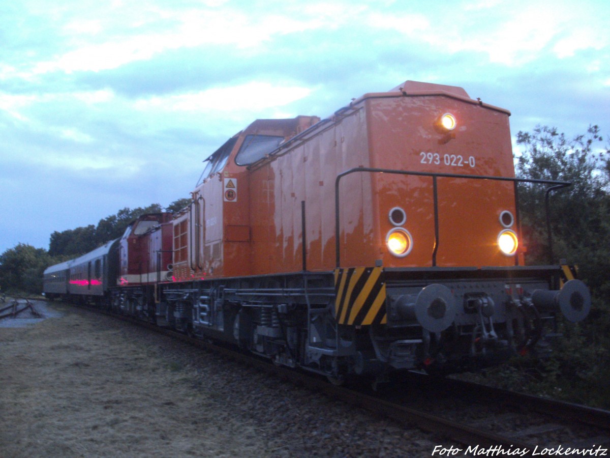 MTEG 293 022-0 und 112 565-7 (202 565-8) im Bahnhof Putbus am abend des 13.6.14