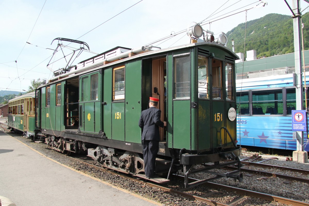 Museumsbahn Blonay-Chamby.Gtertriebwagen Fe4/4 Nr.151(Compagnie Genevoise de Tramways Electriques 1911)Man beachte den Stangenstromabnehmer,den das Fahrzeug frher hatte.07.06.14