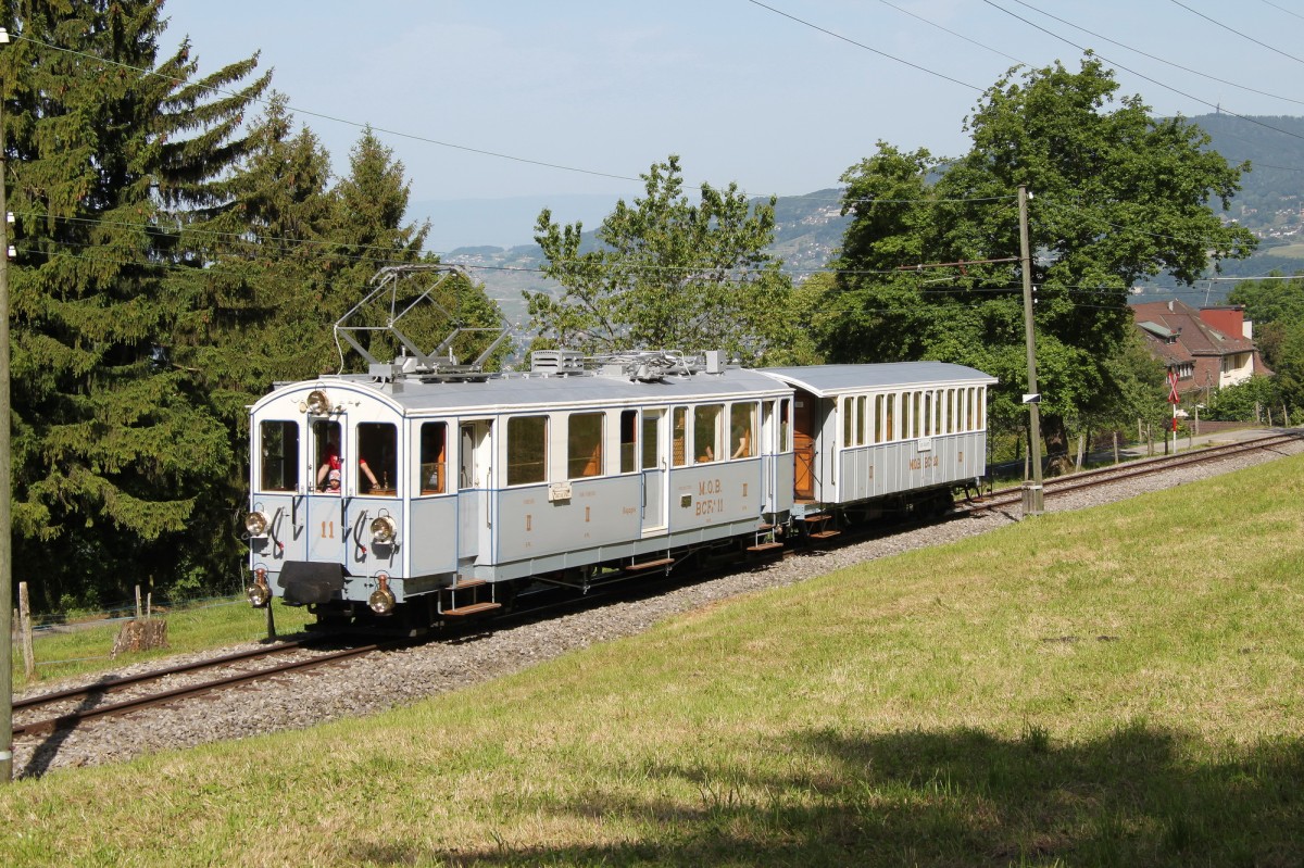 Museumsbahn Blonay-Chamby.MOB Triebwagen BCFe 4/4 Nr.11(1905)auf Bergfahrt mit Beiwagen.Chamby,Depot Chaulin 07.06.14 
