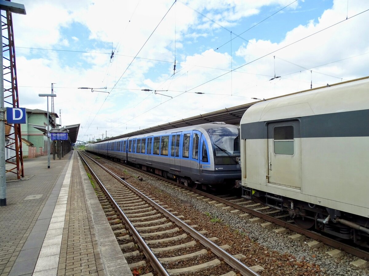 MVG 6616 am 22.05.2025 in Naumburg (S) Hbf auf Überführungsfahrt von Delitzsch nach München. (Foto: Stefan Peter)