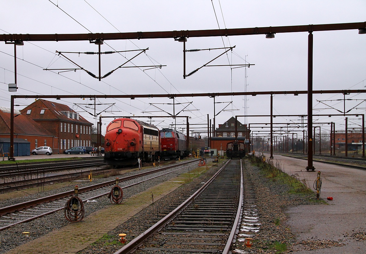MY 1122 MZ 1439 und Köf 285 abgestellt im Pbf Padborg/DK. 08.12.2013