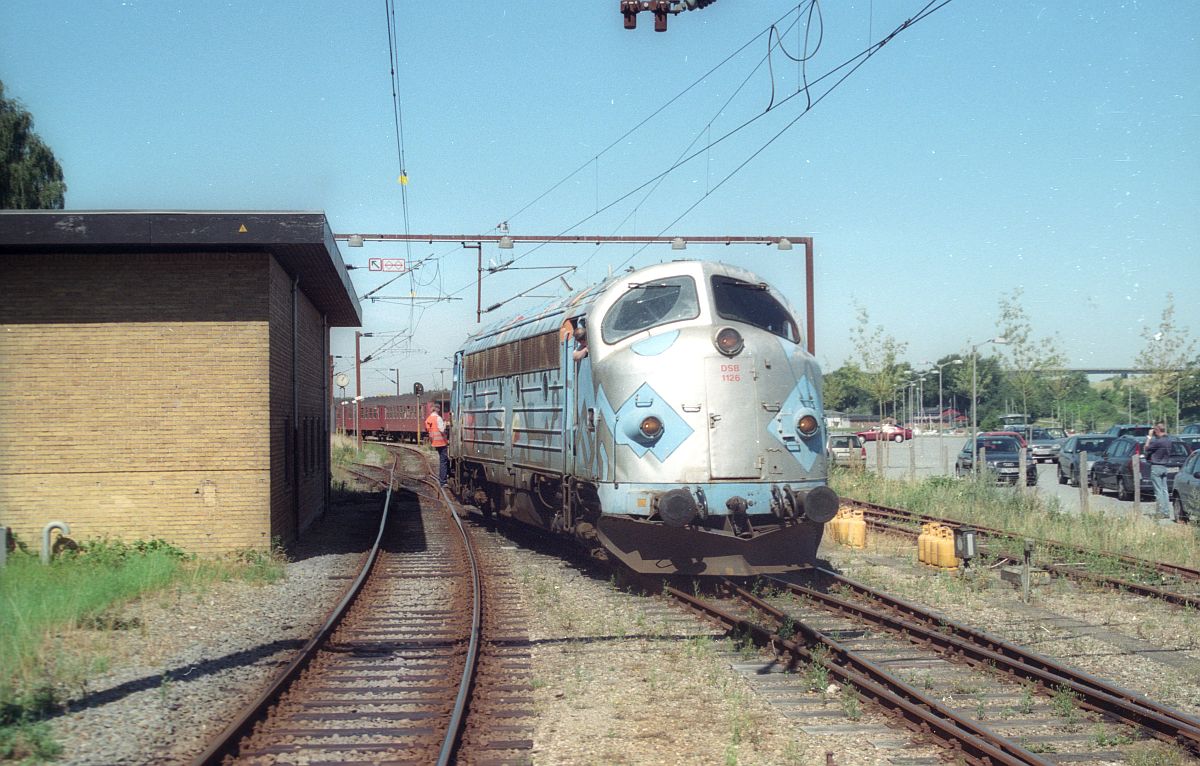 MY 1126 setzt im Endbahnhof Sonderburg um 28.07.2008