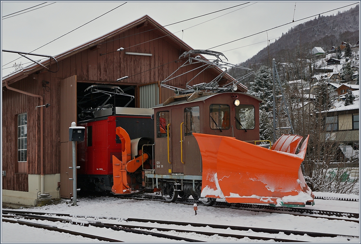 Nach getaner Arbeit, wird die X Rot 91 im Schuppen von Blonay versorgt.
28. Jan. 2019