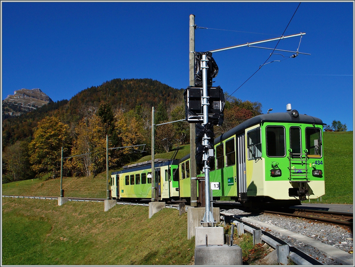 Nach hundert Jahren bekommt die ASD nun Signale. 
Bei Les Planches, den 18. Okt. 2014