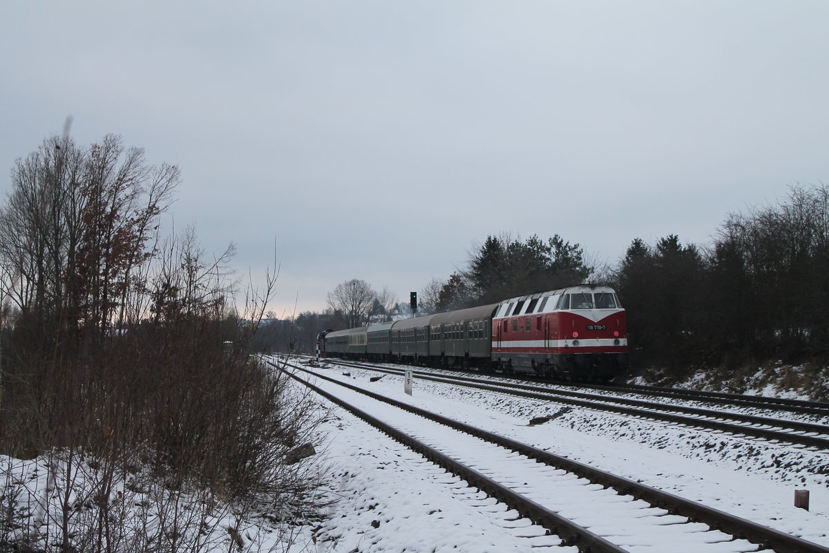 Nachschuss auf 118 770 als Schubhilfe von dem Sonderzug geführt von 01 509 nach Regensburg. 02.12.17