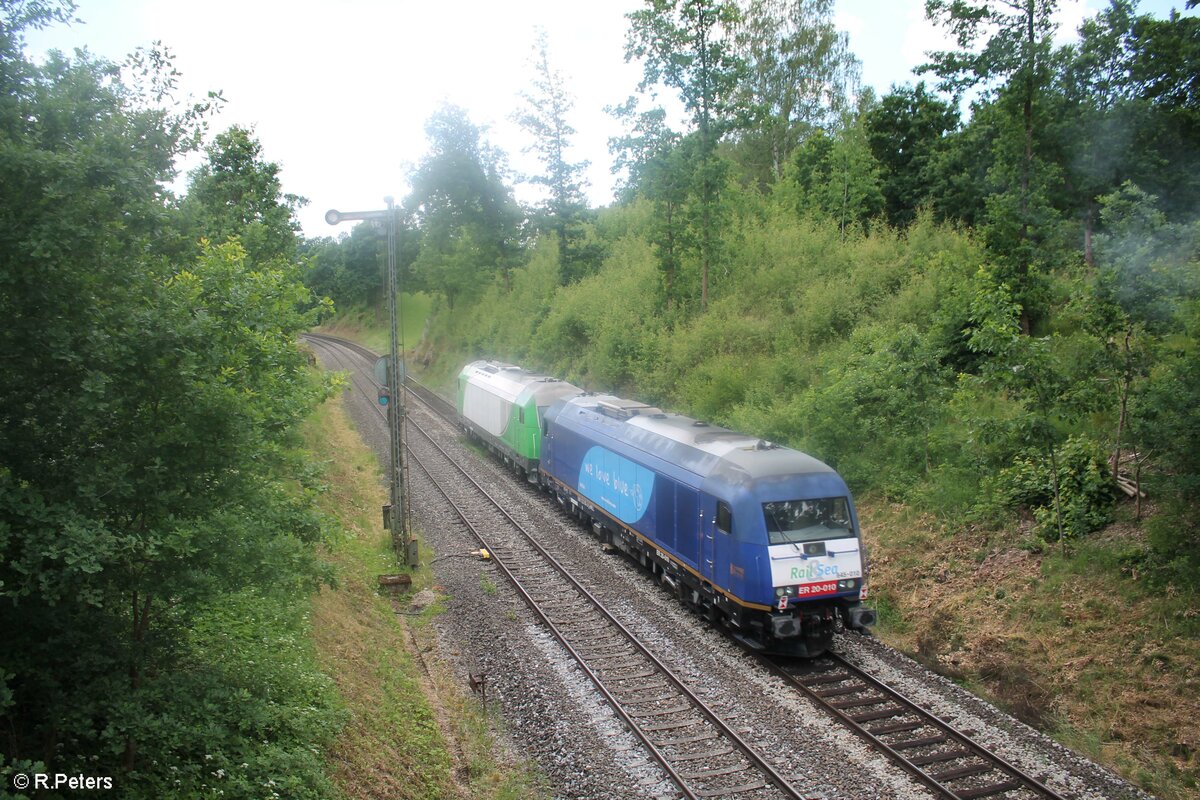 Nachschuss auf 223 010 und ER20 04 bei Reuth bei Erbendorf. 10.06.22