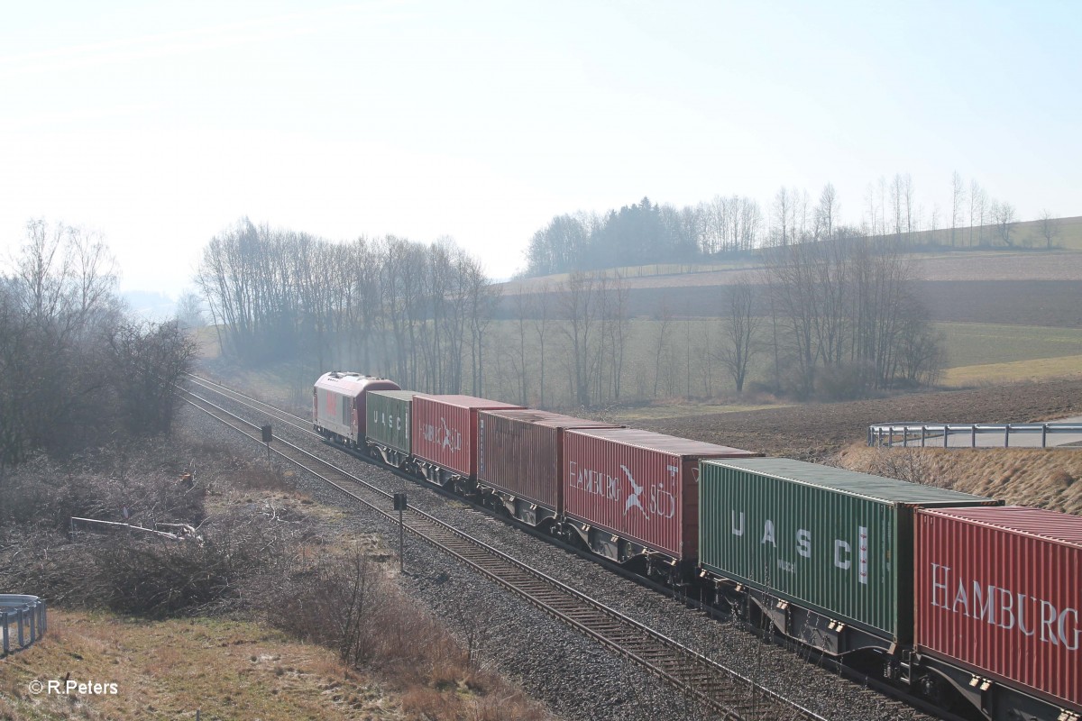 Nachschuss auf 270082 zieht bei Reutlas den Containerzug Hamburg - Wiesau. 18.03.16