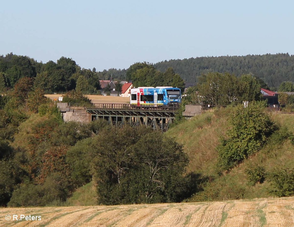 Nachschuss auf VT650 703 als OPB 20882 nach Hof via Cheb und As bei Seuen. 31.08.16