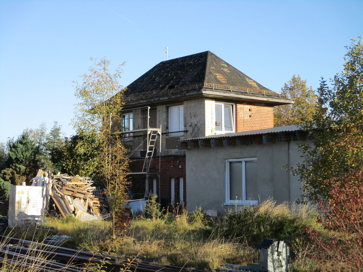 Nicht besetztes Fdl Stellwerk in Ohrdruf am 23.Oktober 2023.