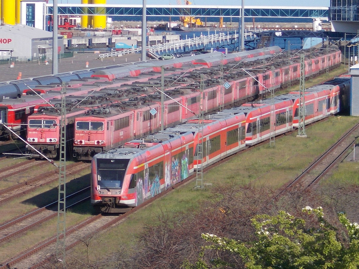 Nicht mehr gebrauchte DB 646er Triebwagen,am 20.Mai 2018,in Mukran.